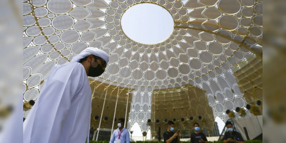 Nos Emirados Árabes Unidos acontece a 'Expo Dubai 2020', maior feira de investimentos do mundo.