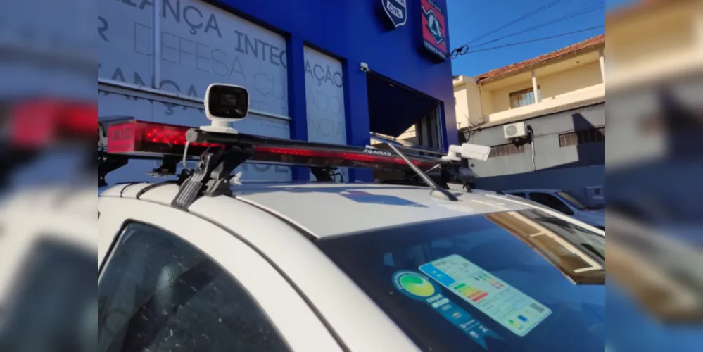 Câmeras de alta tecnologia permitem reconhecimento de modelos e placas de veículos com irregularidades
