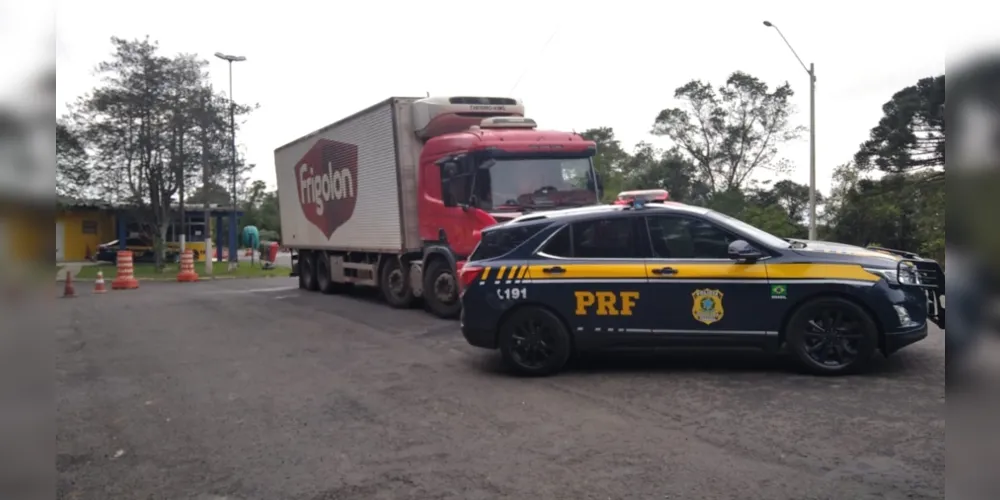 PRF resgatou caminhão e motorista 