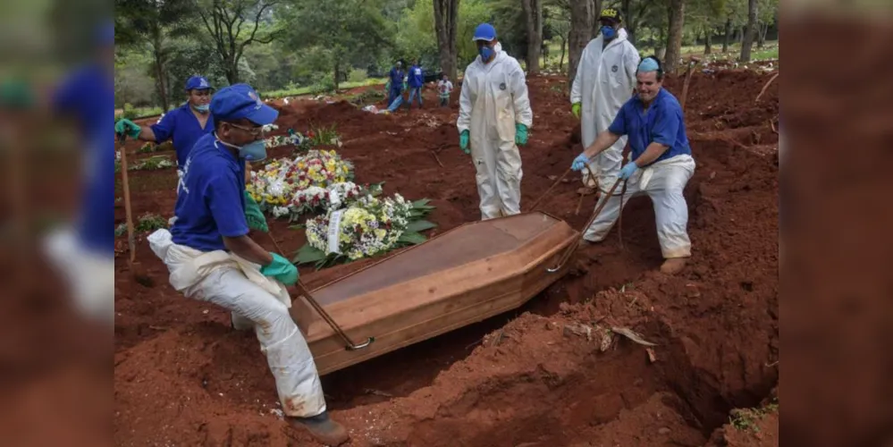 Imagem ilustrativa da imagem Paraná registra mais 1.590 casos e 31 mortes por covid