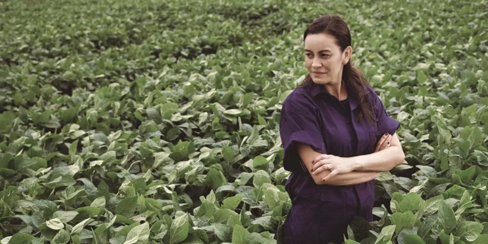 Debora Noordegraaf destaca o papel e a dedicação da Comissão Mulher Cooperativista da Castrolanda para fortalecer a presença feminina no agronegócio