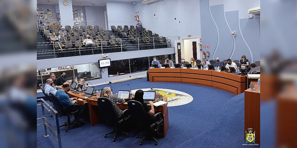 Parlamento. Câmara de vereadores da cidade de Ponta Grossa em sessão