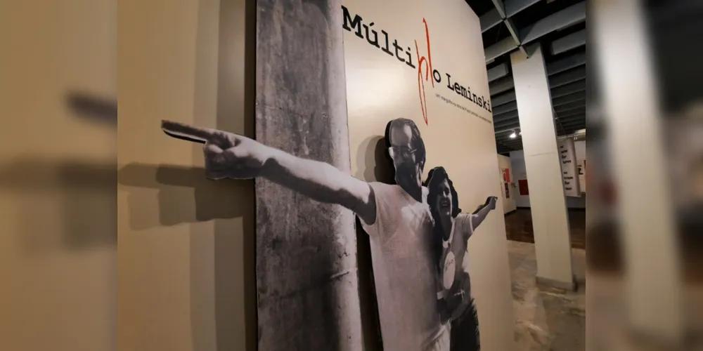 Museu Campos Gerais convida para exposição Múltiplo Leminski 