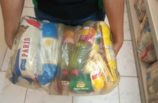 Distribuição de cestas básicas ocorre nos CRAS Central e da Vila dos Funcionários; e no Centro de Assistência Social, em Calógeras