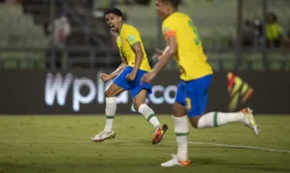 Brasil derrotou a Venezuela por 3 a 1, nesta quinta-feira (7) no estádio Olímpico de la UCV, em Caracas