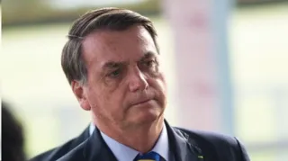 Jair Bolsonaro recuou e afirmou que nunca teve “nenhuma intenção de agredir quaisquer dos Poderes”.