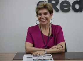 Prefeita da cidade de Ponta Grossa, Elizabeth Silveira Schmidt (PSD).
