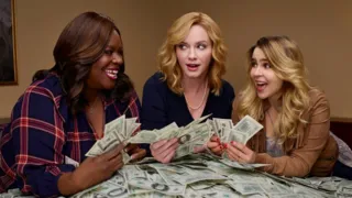 Estrelada por Christina Hendricks, Mae Whitman e Retta, última temporada de Good Girls está disponível na Netflix