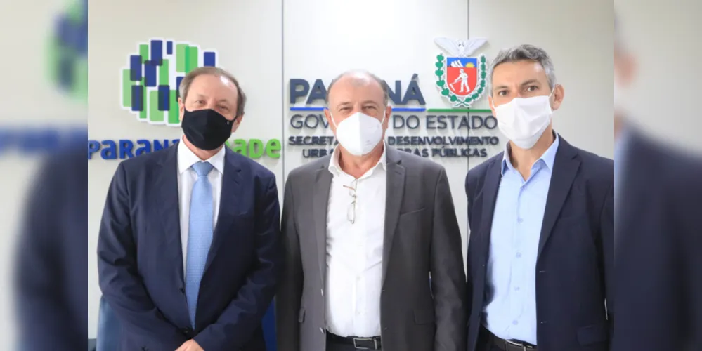 À esquerda, o novo secretário do Desenvolvimento Urbano do Paraná, Augustinho Zucchi.