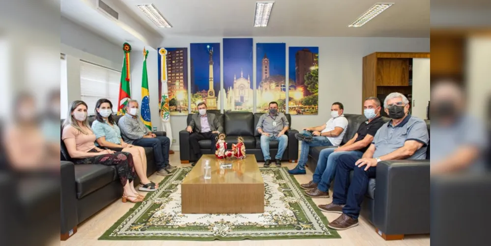 Prefeito Moacyr Fadel e equipe estiveram na cidade de Caxias do Sul para conhecer projeto