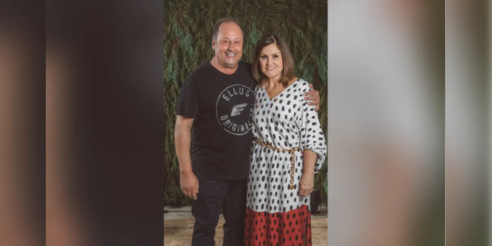 REGISTRO – O casal Estela Dias e Marino Ricci recebeu amigos e familiares na Fazenda Ricci para a confraternização de Ano Novo
