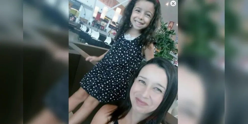 Vanessa Delfino de 32 anos e sua filha   Laura Delfino de 6 anos