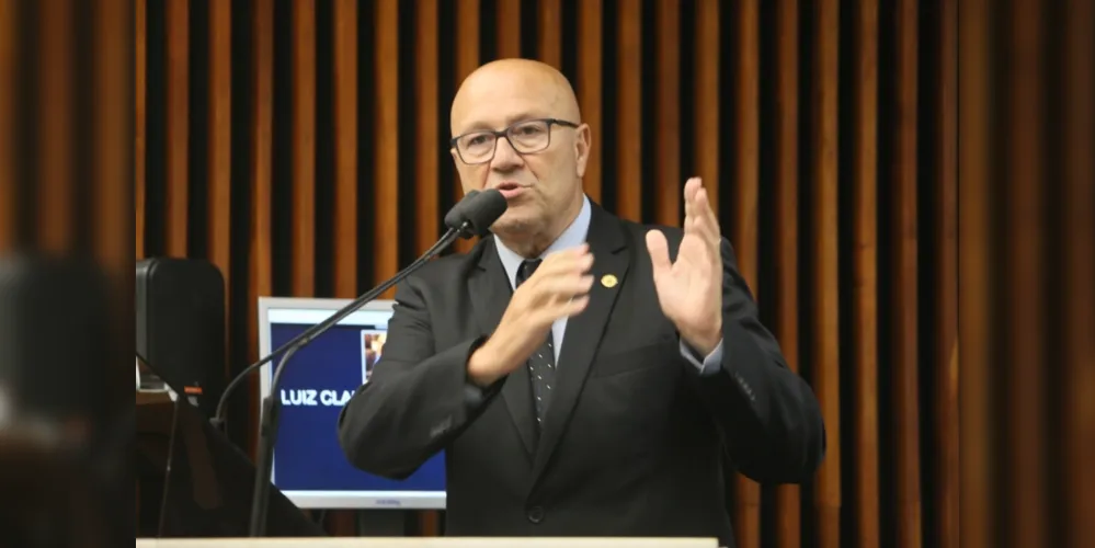Deputada estadual do Paraná, Luiz Claudio Romanelli.