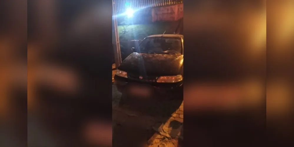 Segundo informações, o automóvel estaria no interior de um motel localizado na cidade de Ponta Grossa