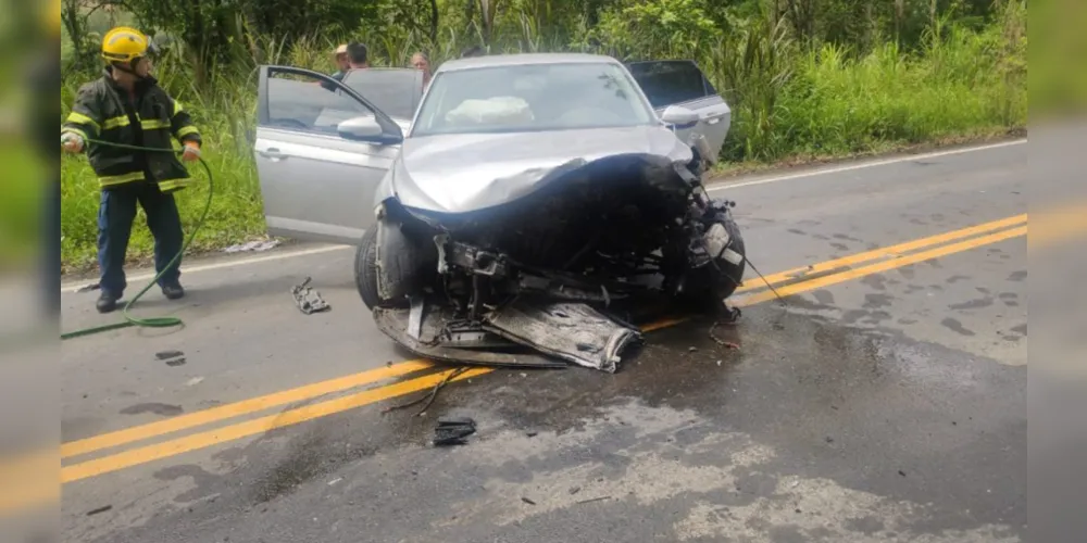 O acidente aconteceu na SC-350 em Taió, no Alto Vale do Itajaí, na manhã deste domingo (12).