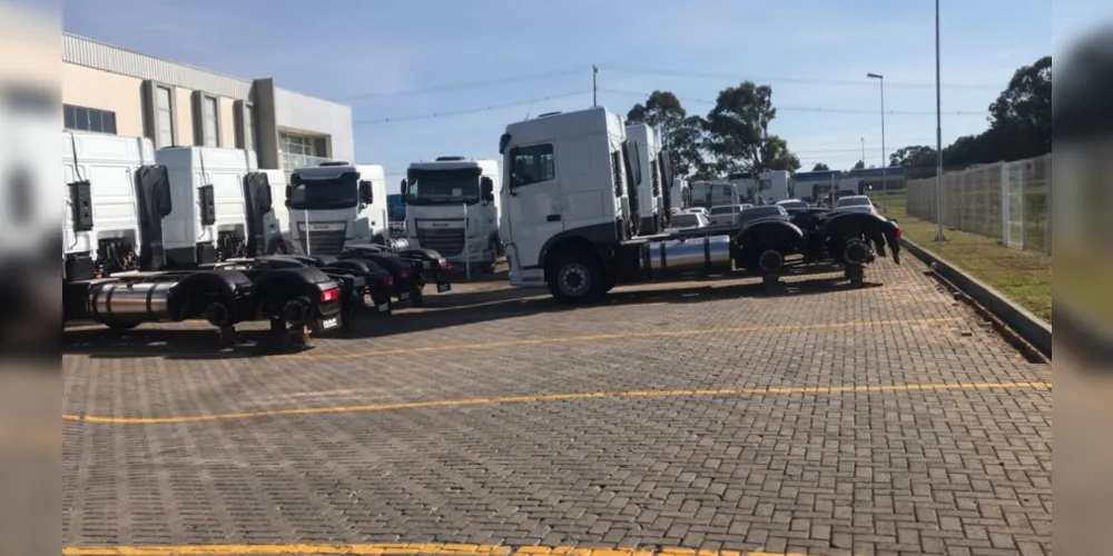 Mais de 80 rodados completos foram roubados da concessionária em Ponta Grossa