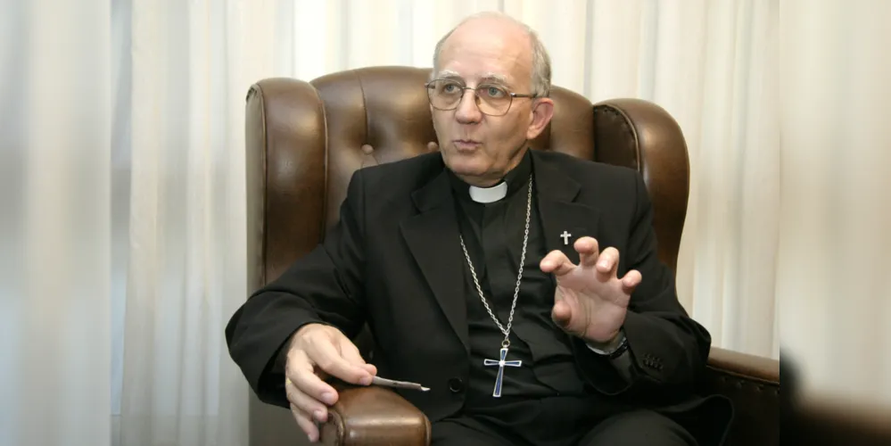 O bispo Dom Sergio Arthur Braschi, de 73 anos, retornou para a casa episcopal