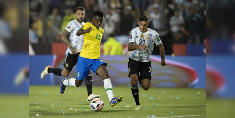 Com a vaga já assegurada na Copa do Mundo FIFA Catar 2022, a Seleção Brasileira entrou em campo na noite desta terça-feira (16).