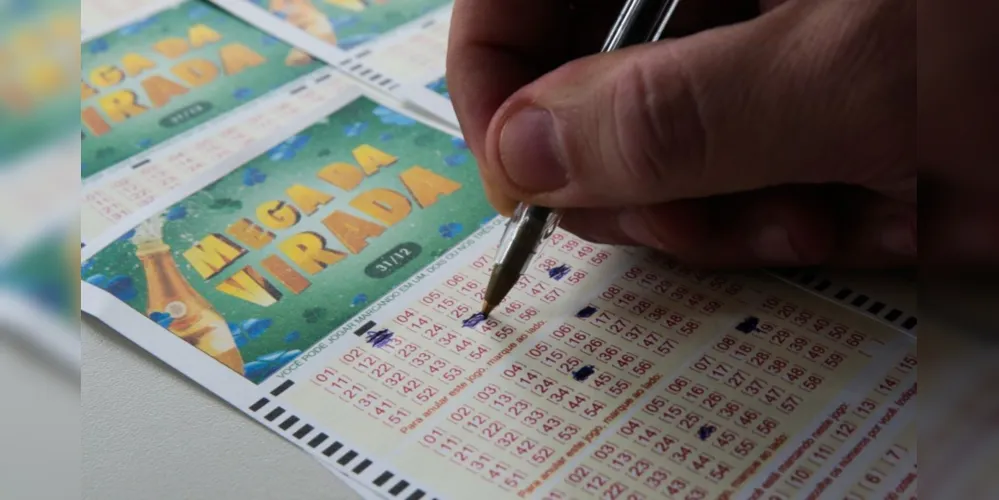 Com um prêmio estimado em R$ 350 milhões, o apostador tem até as 17h desta sexta-feira (31) para fazer o seu jogo nas casas lotéricas.