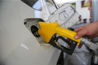 Valor cobrado nas vendas de combustíveis ficará congelado por mais 60 dias.