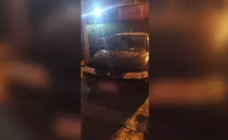 Segundo informações, o automóvel estaria no interior de um motel localizado na cidade de Ponta Grossa
