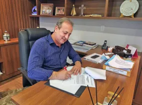 Ordem de serviço foi assinada nesta terça-feira (25) pelo prefeito Moacyr Fadel