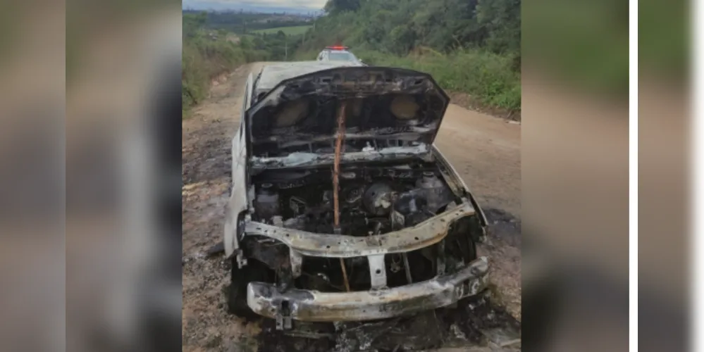 Imagem ilustrativa da imagem Carro roubado em Curitiba é encontrado carbonizado em PG