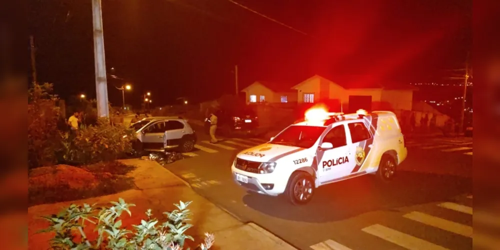 Homicídio ocorreu na noite desta sexta-feira (18), em Ponta Grossa. Outra mulher também ficou ferida