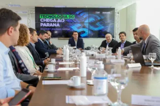 Governador Carlos Massa Ratinho Junior se reuniu com executivos da TIM nesta terça (5)
