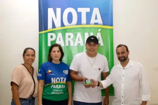 Aos 21 anos, morador de Lobato recebe o prêmio de R$ 1 milhão do Nota Paraná.