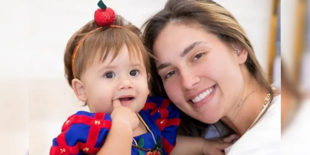 Virgínia é criticada por ter babá em tempo integral para filha