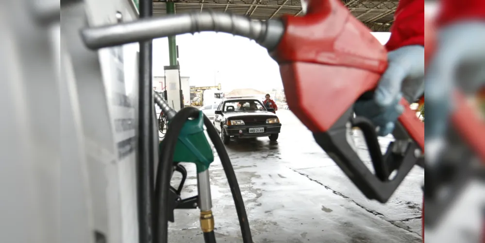 Feirão do Imposto em Ponta Grossa irá ofertar 2 mil litros de gasolina comum ao preço de R$ 5.