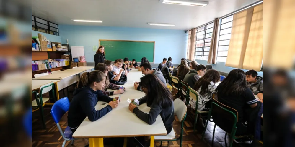 A prova será aplicada simultaneamente nos municípios-sede de cada um dos 32 Núcleos Regionais de Educação.