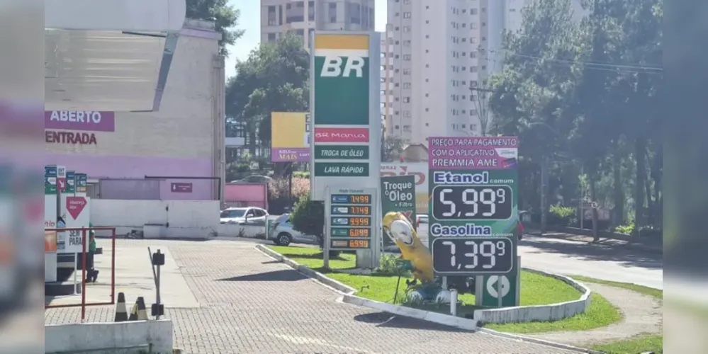 Gasolina passa por nova alta após anúncio da Petrobras