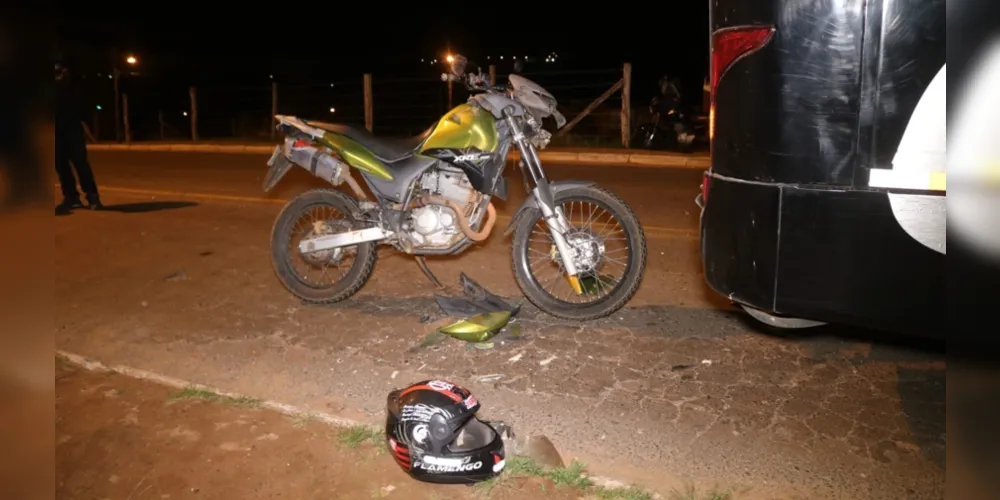 Acidente aconteceu na noite desta quarta-feira (22), na rua Valério Ronchi