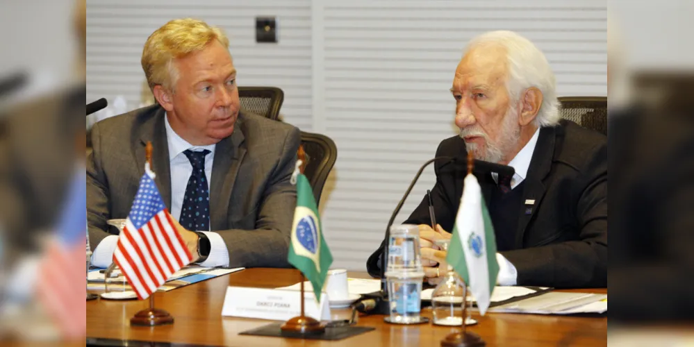Darci Piana recebeu nesta terça-feira (10), no Palácio Iguaçu, a visita do cônsul-geral dos Estados Unidos em São Paulo, David Hodge