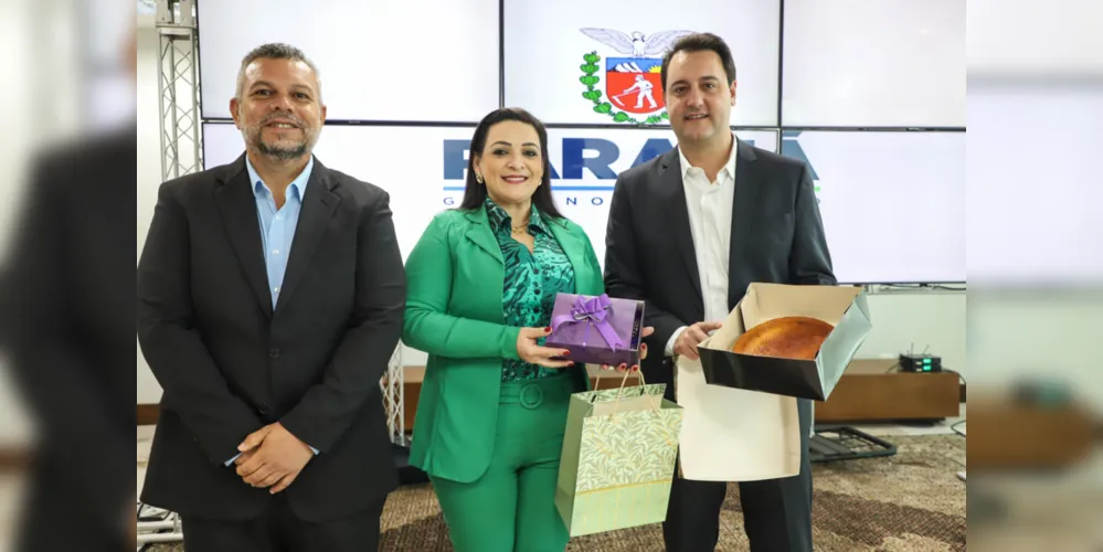 Ratinho Junior e Elisangela Pedroso destacam convênio firmado, que garante investimento de R$ 870 milhões em Carambeí