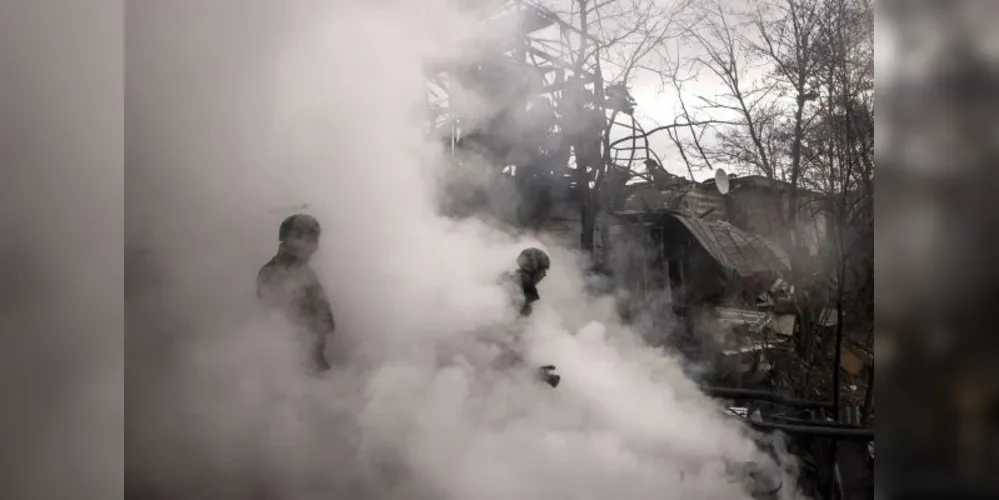 Local abrigava cerca de 90 pessoas quando foi atingido por bombas das tropas russas
