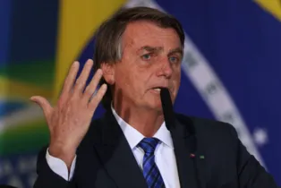 'Vou me inteirar com a PRF', diz Bolsonaro sobre homem morto asfixiado em carro da polícia