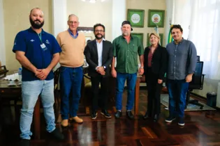Prefeito Artur Butina recebeu a visita do diretor-presidente da Fomento Paraná, Heraldo Neves