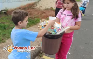 Estudo, coleta de resíduos e trabalho com as famílias marcaram campanha