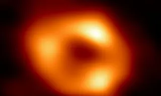 A partir das imagens captadas chegou-se à imagem do buraco negro da Via Láctea.