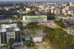 Lei pode causar rombo bilionário nas contas do Paraná