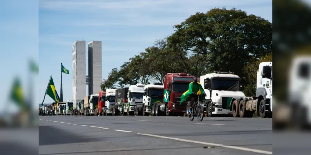 Mais de dez caminhões tentaram driblar as proibições em Brasília