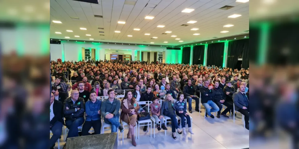 Evento promovido por Aliel Machado reuniu mais de mil pessoas e teve o objetivo de prestar contas do segundo mandato do deputado.