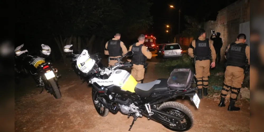 Equipe da Rocam, da Polícia Militar (PM), esteve no local realizando as atividades necessárias