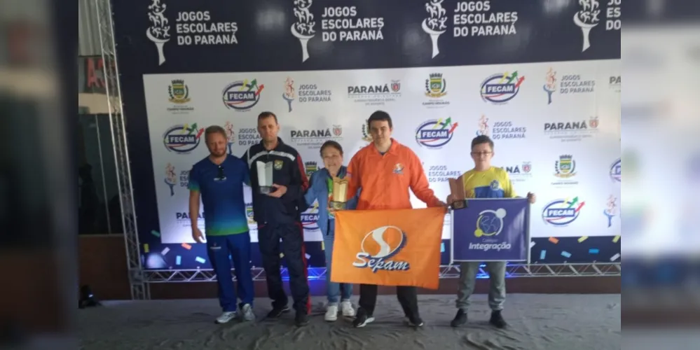 Escolas de Ponta Grossa terminaram com 1º e 3º lugares, respectivamente, na competição masculina