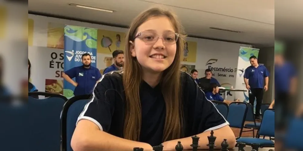Atleta busca apoio para competição mundial de xadrez, na Romênia