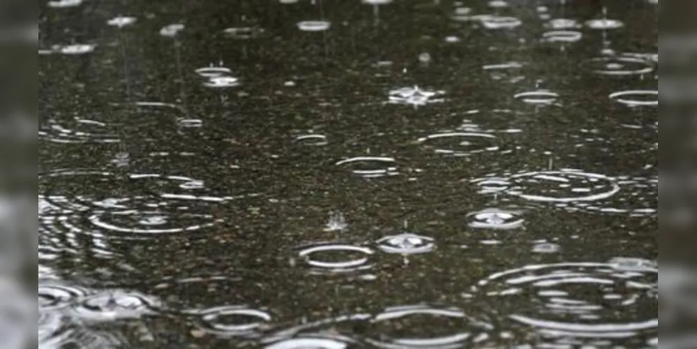 O tempo muda entre as áreas mais ao sul e oeste do Estado, com previsão de pancadas de chuva a partir da tarde em várias cidades.