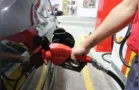 Preço da gasolina em PG cai R$ 1,99 em 45 dias